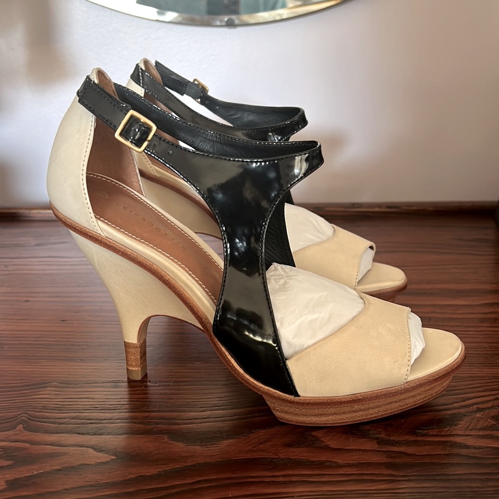 Leifsdottir Ilona NIB Creme and Black Heel